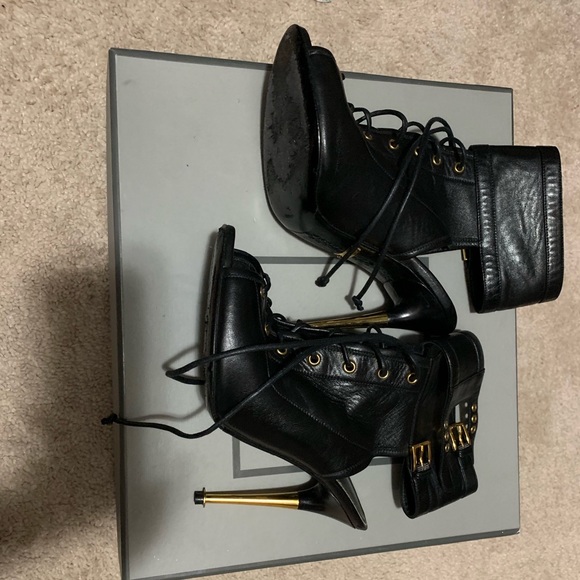 Tom Ford leather Lace up bootie - Picture 2 of 8
